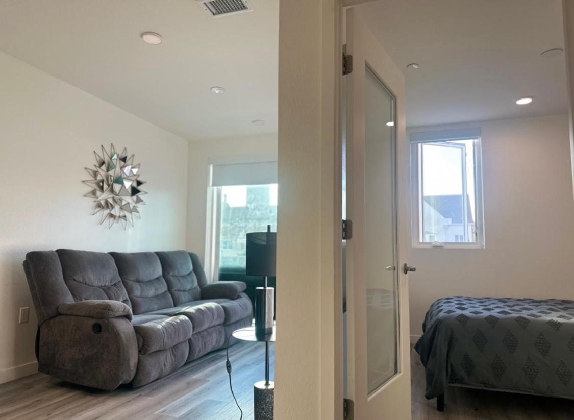 Modern Hollywood Walk Of Fame Apts- Free Parking, 360 Rooftop, Pool, Gym- Centrally Located Apartamento Los Ángeles