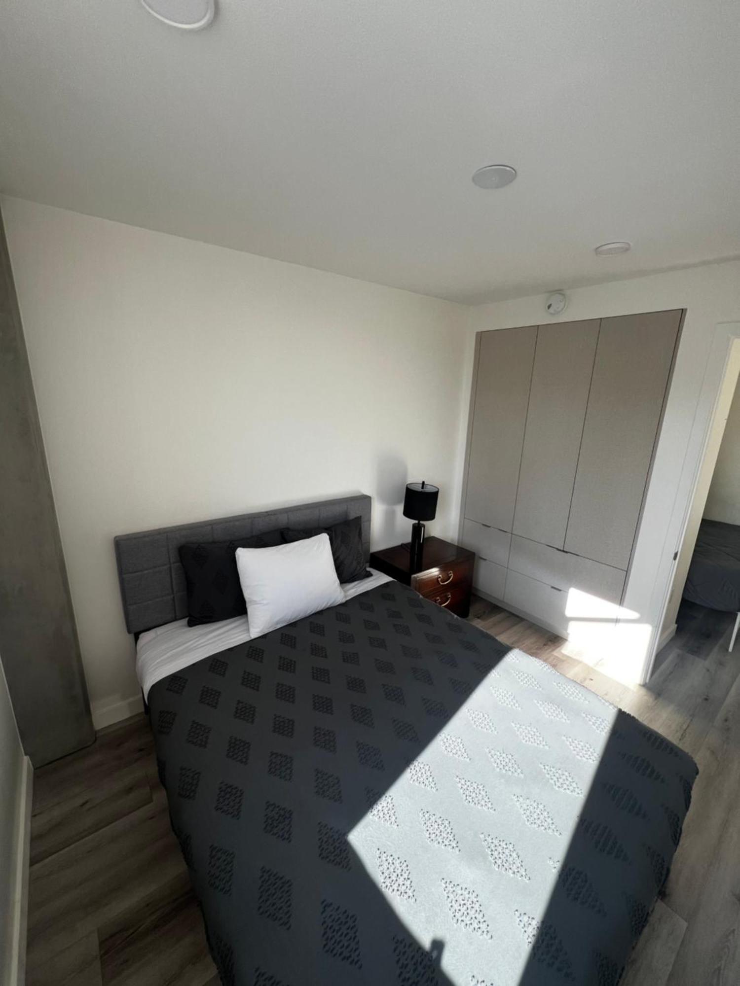 Apartamento Modern Hollywood Walk Of Fame Apts- Free Parking, 360 Rooftop, Pool, Gym- Centrally Located Los Ángeles