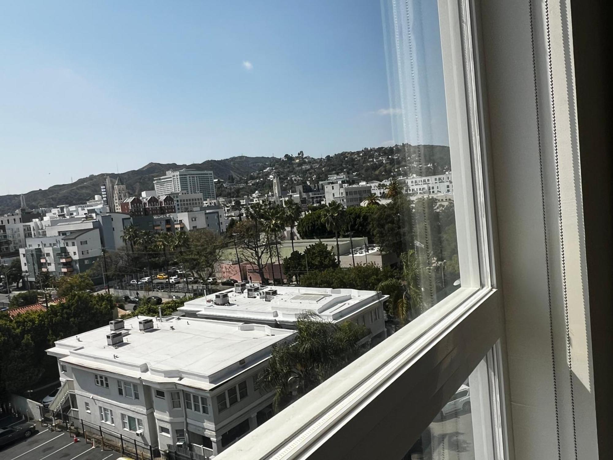 Modern Hollywood Walk Of Fame Apts- Free Parking, 360 Rooftop, Pool, Gym- Centrally Located Apartamento Los Ángeles